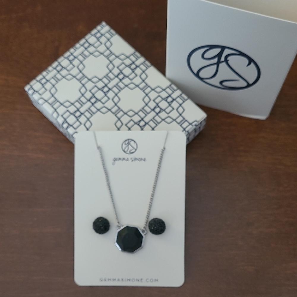 Black and Silver Necklace Set